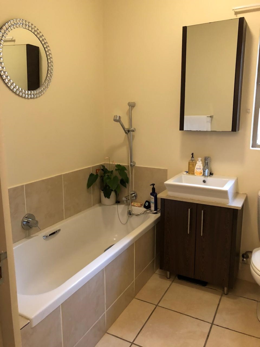 To Let 2 Bedroom Property for Rent in Pineslopes Gauteng