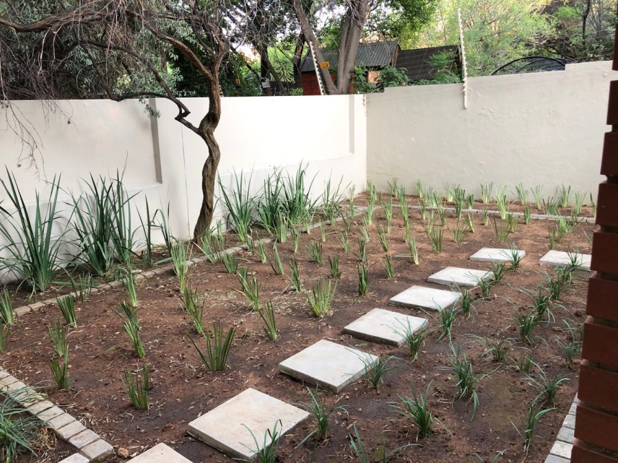 To Let 2 Bedroom Property for Rent in Pineslopes Gauteng