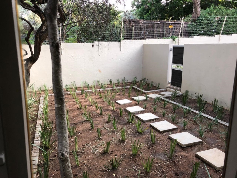 To Let 2 Bedroom Property for Rent in Pineslopes Gauteng