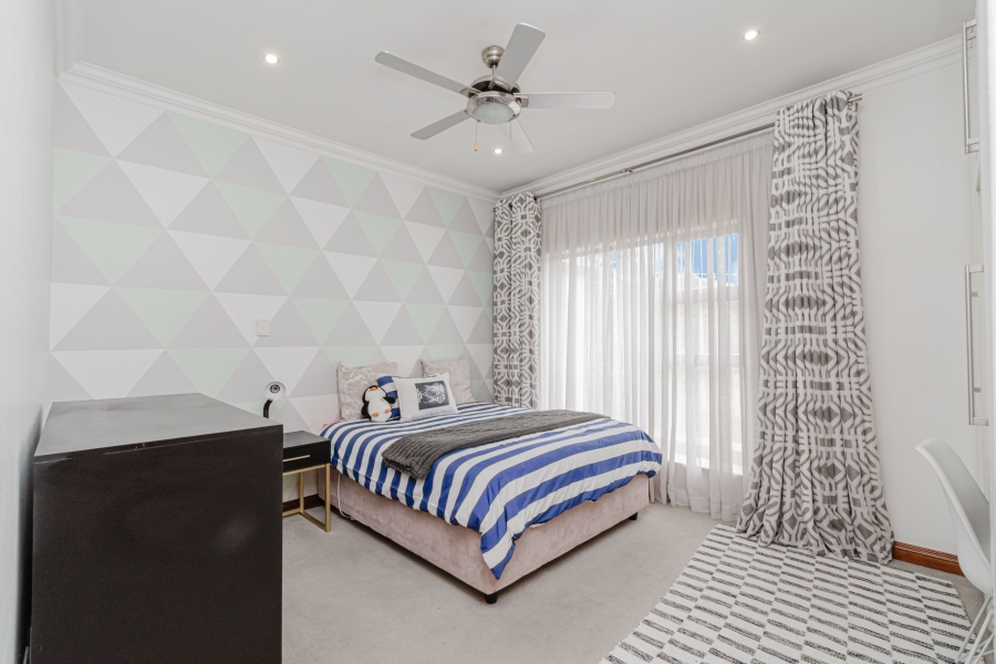 To Let 4 Bedroom Property for Rent in Bryanston Gauteng