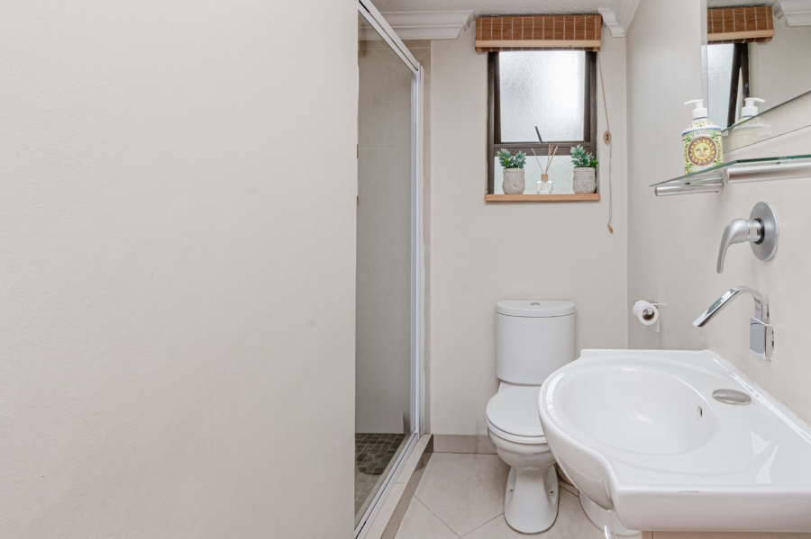 To Let 4 Bedroom Property for Rent in Bryanston Gauteng