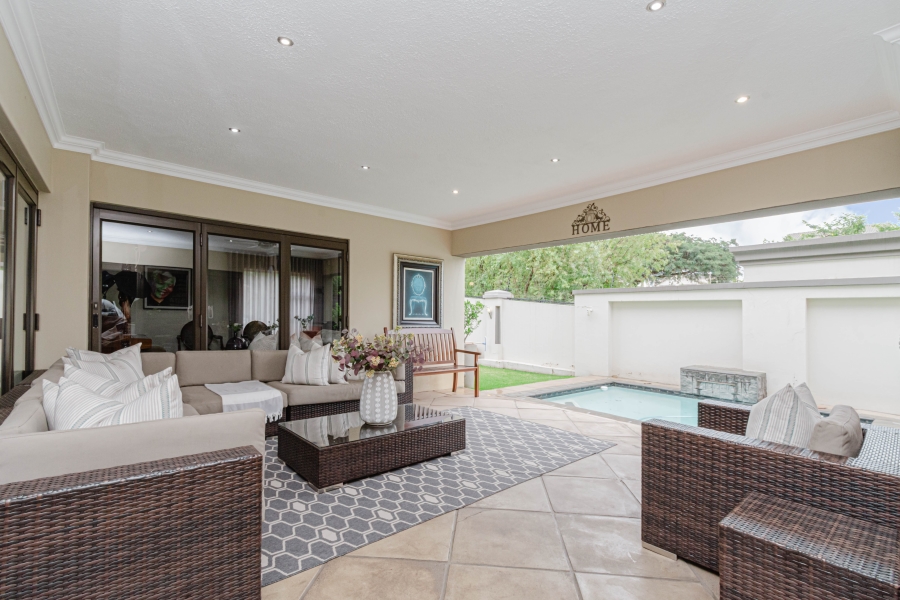 To Let 4 Bedroom Property for Rent in Bryanston Gauteng