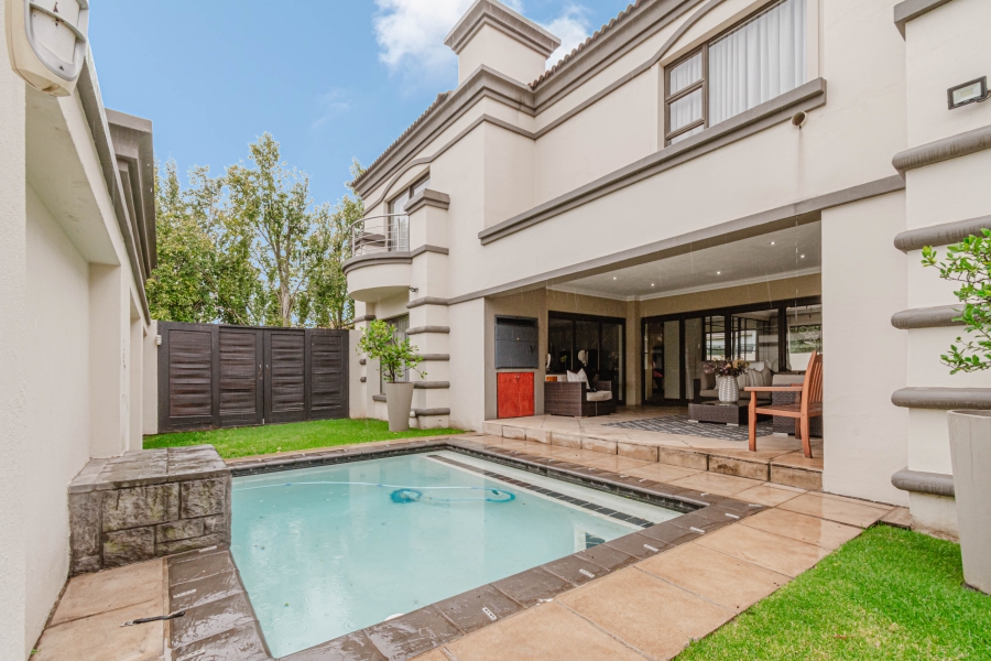 To Let 4 Bedroom Property for Rent in Bryanston Gauteng