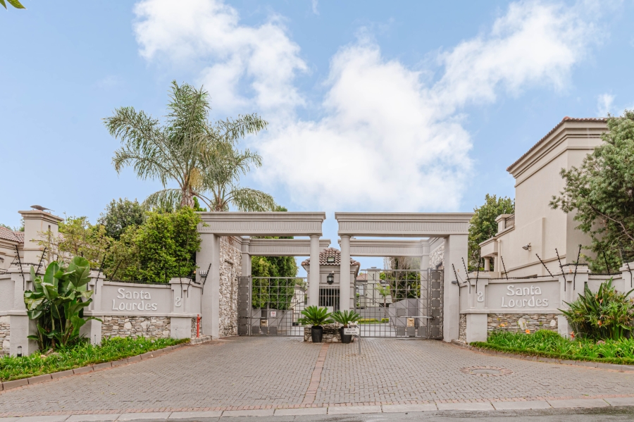 To Let 4 Bedroom Property for Rent in Bryanston Gauteng