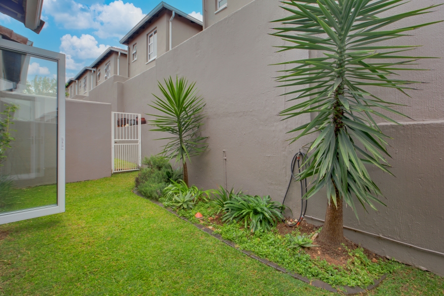 2 Bedroom Property for Sale in Bryanston Gauteng
