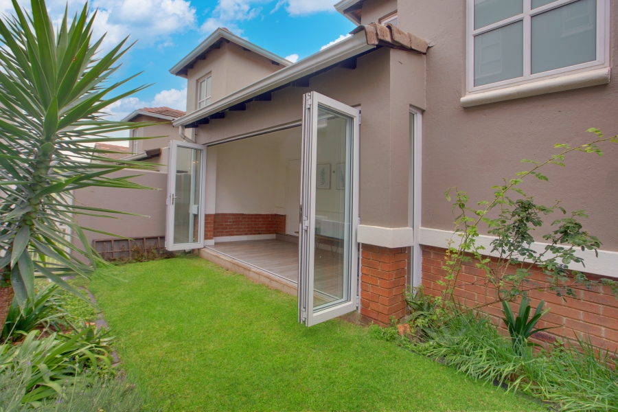 2 Bedroom Property for Sale in Bryanston Gauteng