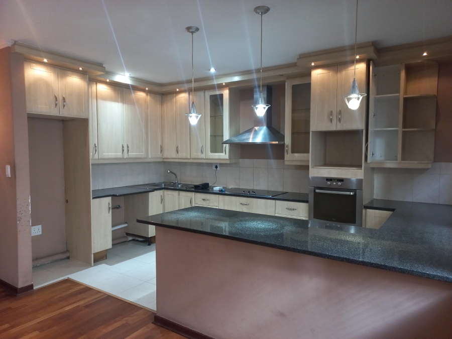 To Let 3 Bedroom Property for Rent in Marshalltown Gauteng