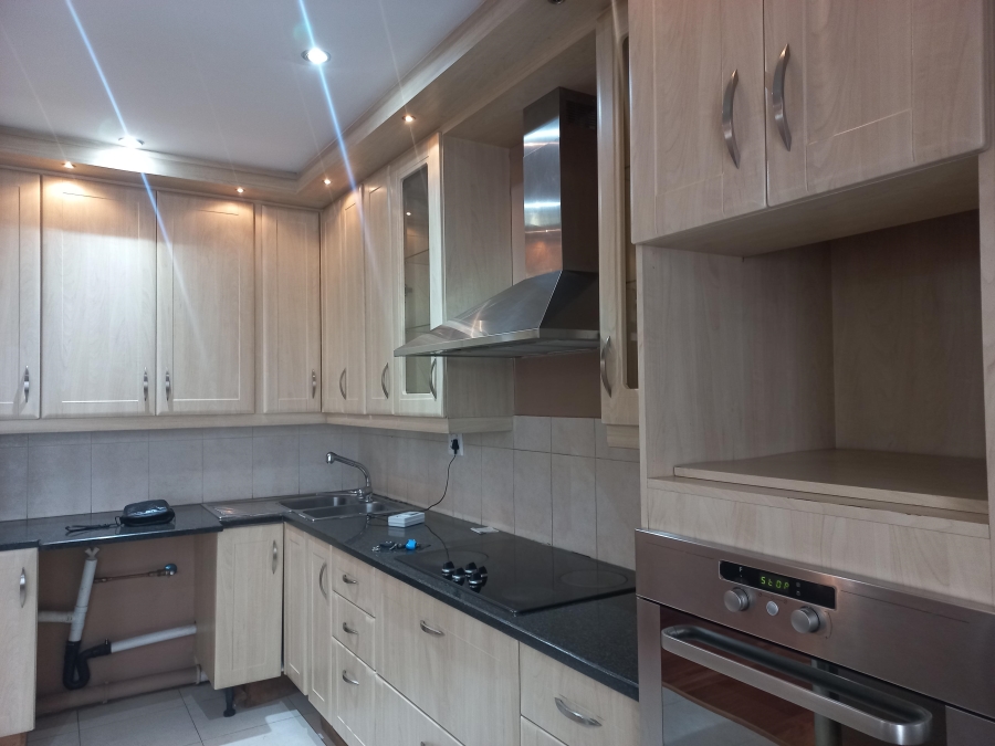 To Let 3 Bedroom Property for Rent in Marshalltown Gauteng