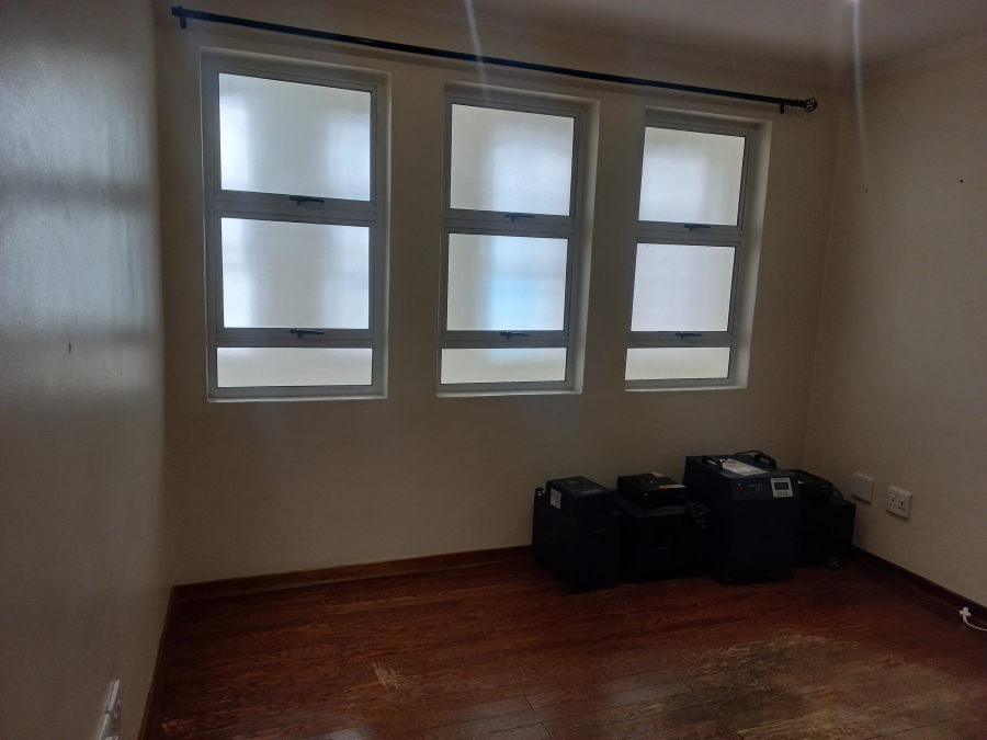 To Let 3 Bedroom Property for Rent in Marshalltown Gauteng