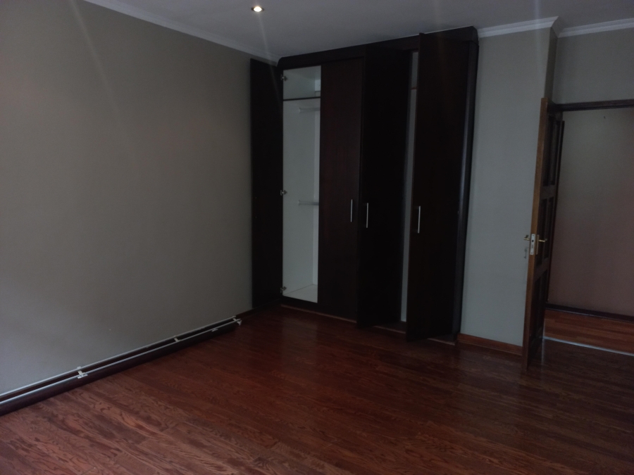 To Let 3 Bedroom Property for Rent in Marshalltown Gauteng