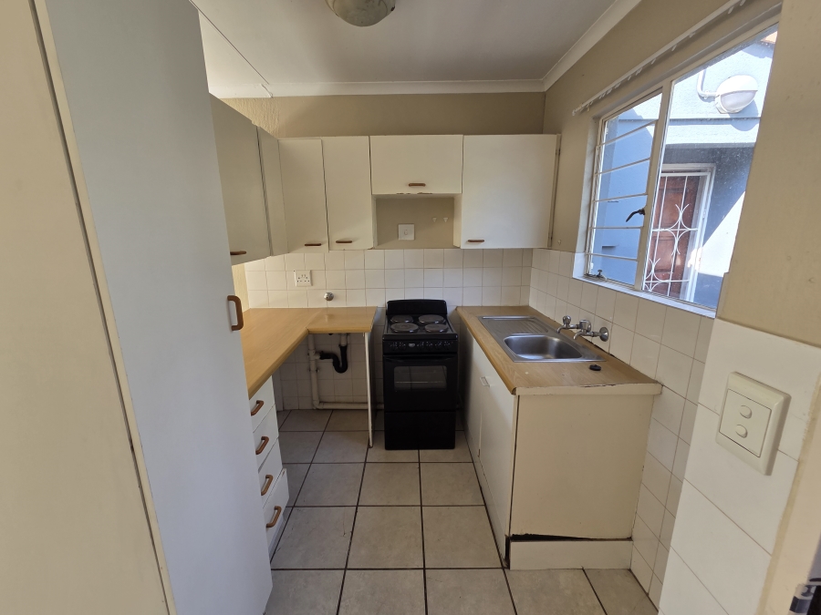 To Let 2 Bedroom Property for Rent in Radiokop Gauteng