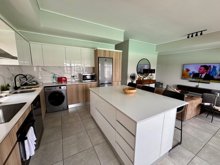 To Let 2 Bedroom Property for Rent in Waterfall Gauteng