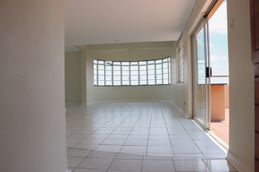 To Let 2 Bedroom Property for Rent in Houghton Estate Gauteng