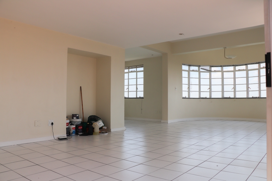 To Let 2 Bedroom Property for Rent in Houghton Estate Gauteng