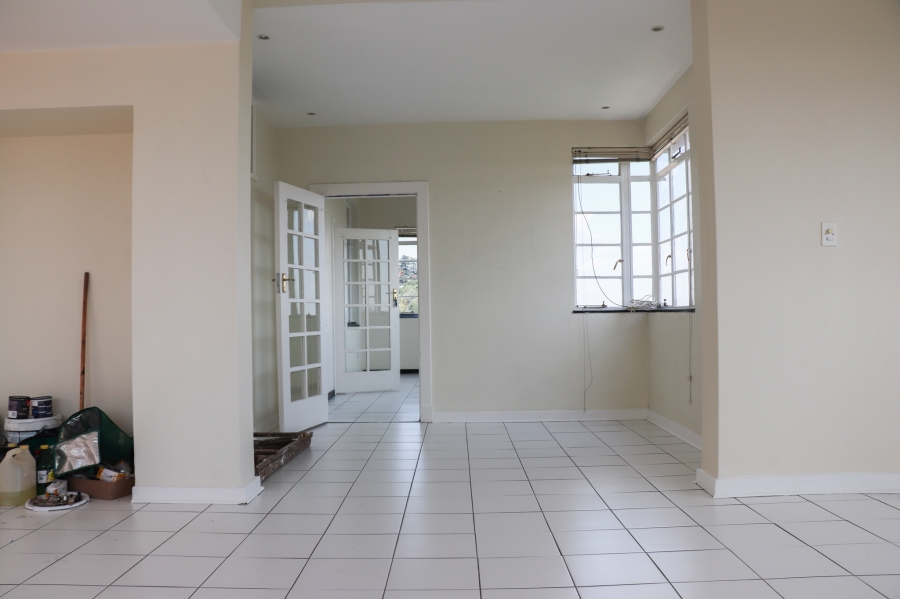 To Let 2 Bedroom Property for Rent in Houghton Estate Gauteng