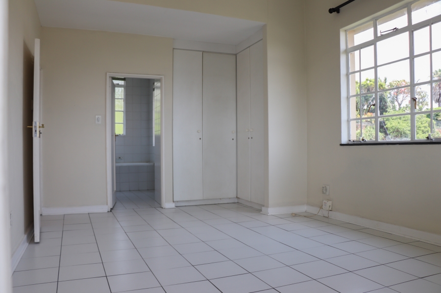 To Let 2 Bedroom Property for Rent in Houghton Estate Gauteng