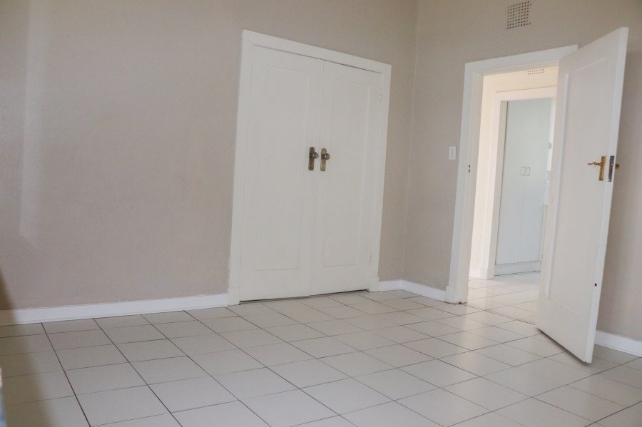 To Let 2 Bedroom Property for Rent in Houghton Estate Gauteng