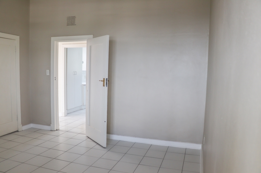 To Let 2 Bedroom Property for Rent in Houghton Estate Gauteng