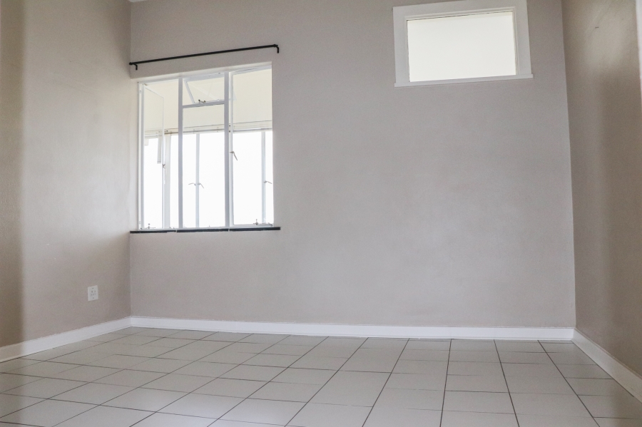 To Let 2 Bedroom Property for Rent in Houghton Estate Gauteng