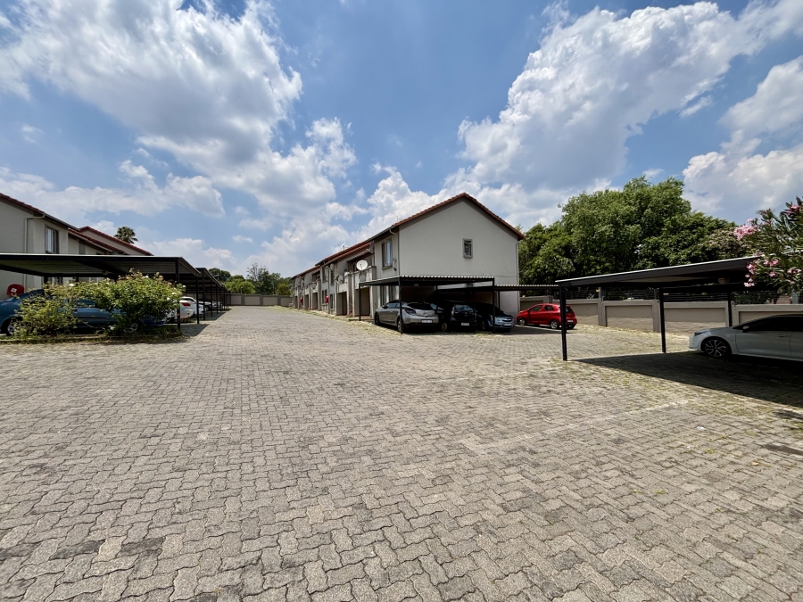 1 Bedroom Property for Sale in Ferndale Gauteng