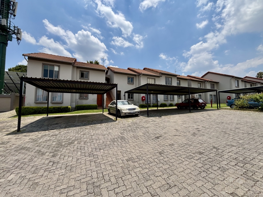 1 Bedroom Property for Sale in Ferndale Gauteng
