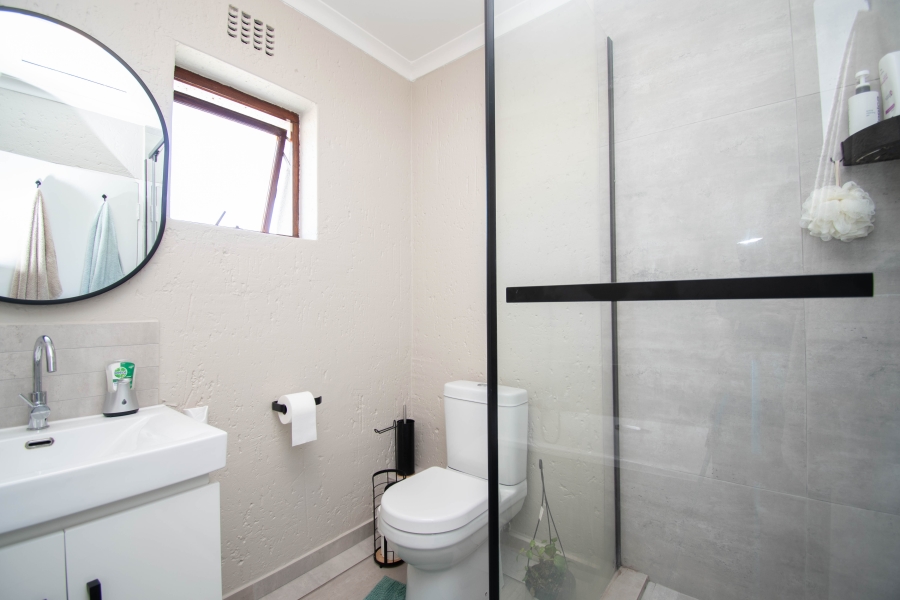 To Let 2 Bedroom Property for Rent in Ferndale Gauteng