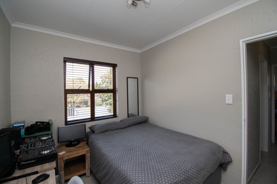To Let 2 Bedroom Property for Rent in Ferndale Gauteng