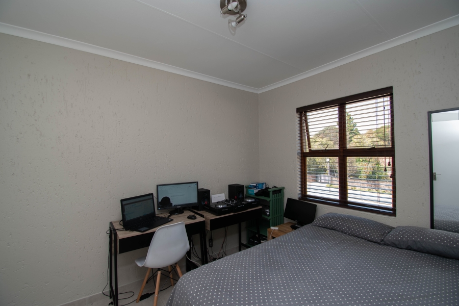 To Let 2 Bedroom Property for Rent in Ferndale Gauteng