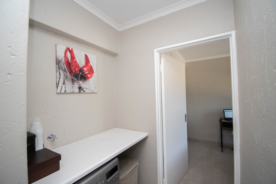 To Let 2 Bedroom Property for Rent in Ferndale Gauteng