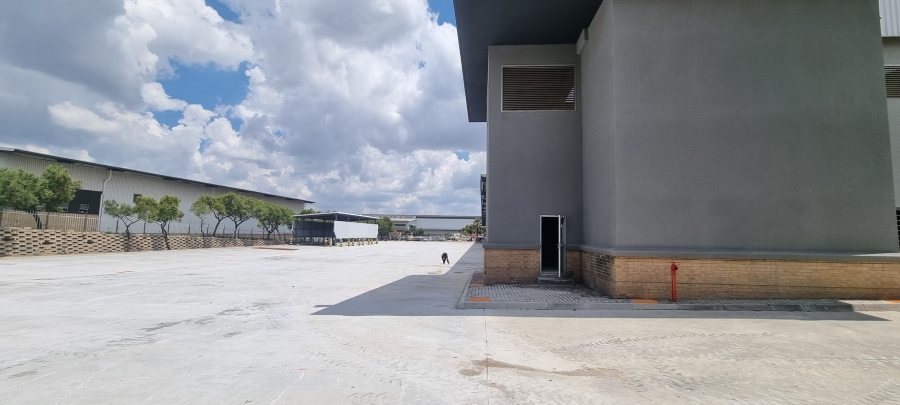 To Let commercial Property for Rent in Randjespark Gauteng