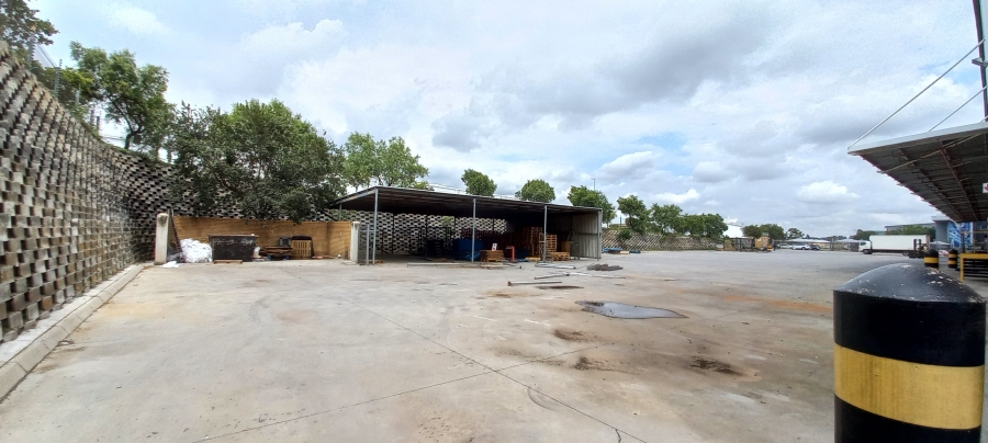To Let commercial Property for Rent in Gosforth Park Gauteng