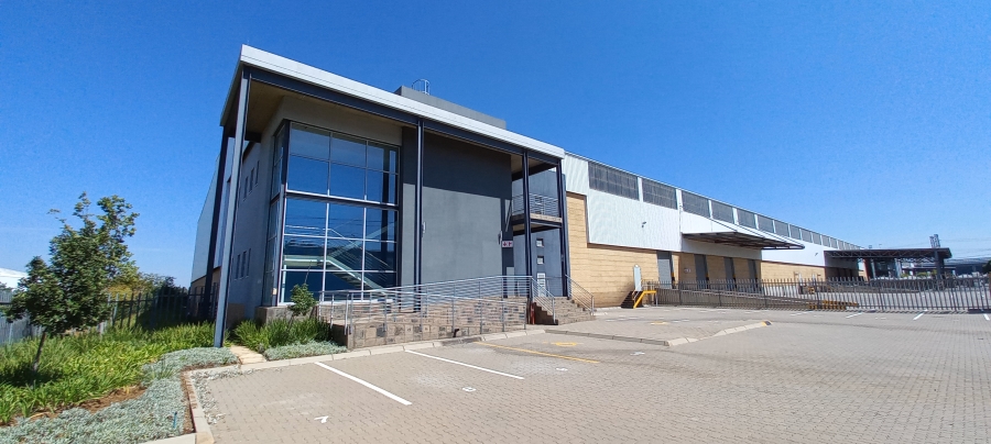 To Let commercial Property for Rent in Gosforth Park Gauteng