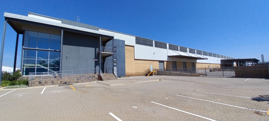 To Let commercial Property for Rent in Gosforth Park Gauteng