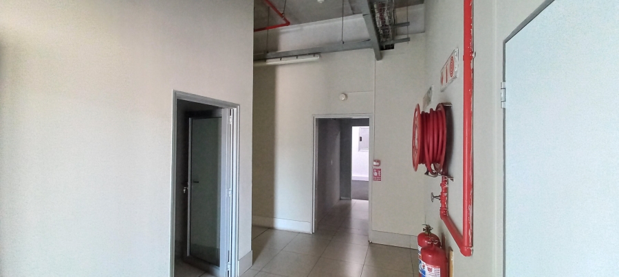 To Let commercial Property for Rent in Gosforth Park Gauteng