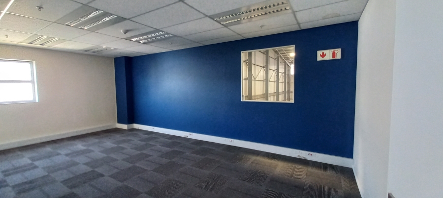 To Let commercial Property for Rent in Gosforth Park Gauteng