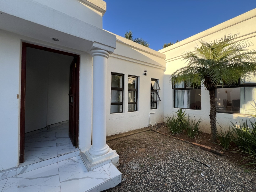 4 Bedroom Property for Sale in Waterkloof Ridge Gauteng