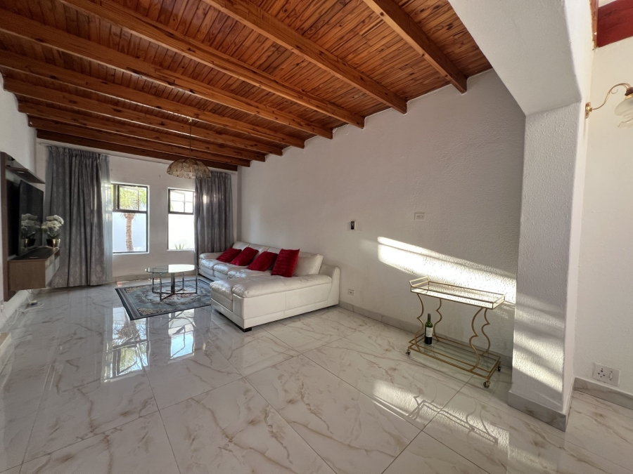 4 Bedroom Property for Sale in Waterkloof Ridge Gauteng