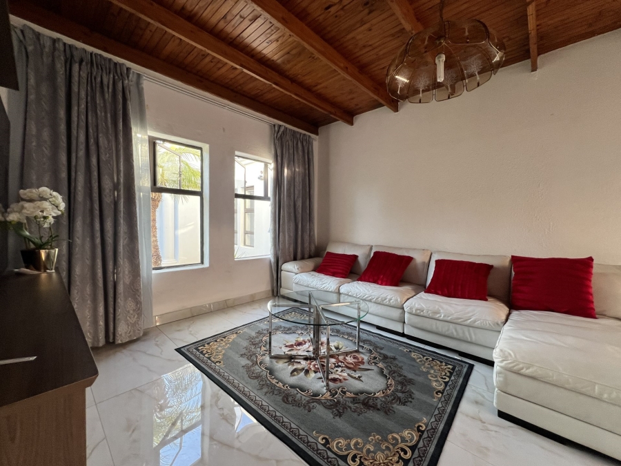 4 Bedroom Property for Sale in Waterkloof Ridge Gauteng