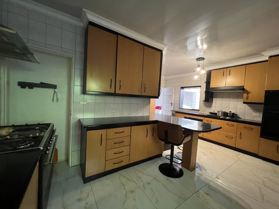 4 Bedroom Property for Sale in Waterkloof Ridge Gauteng