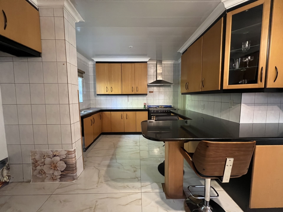 4 Bedroom Property for Sale in Waterkloof Ridge Gauteng