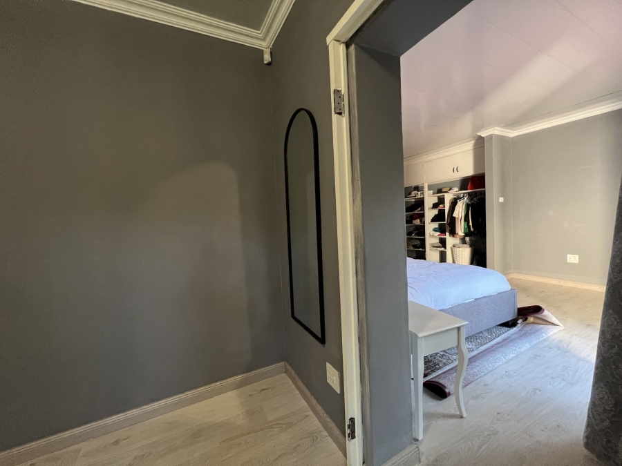 4 Bedroom Property for Sale in Waterkloof Ridge Gauteng