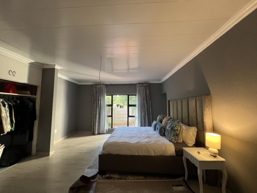 4 Bedroom Property for Sale in Waterkloof Ridge Gauteng