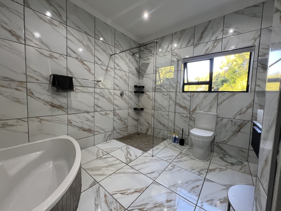 4 Bedroom Property for Sale in Waterkloof Ridge Gauteng