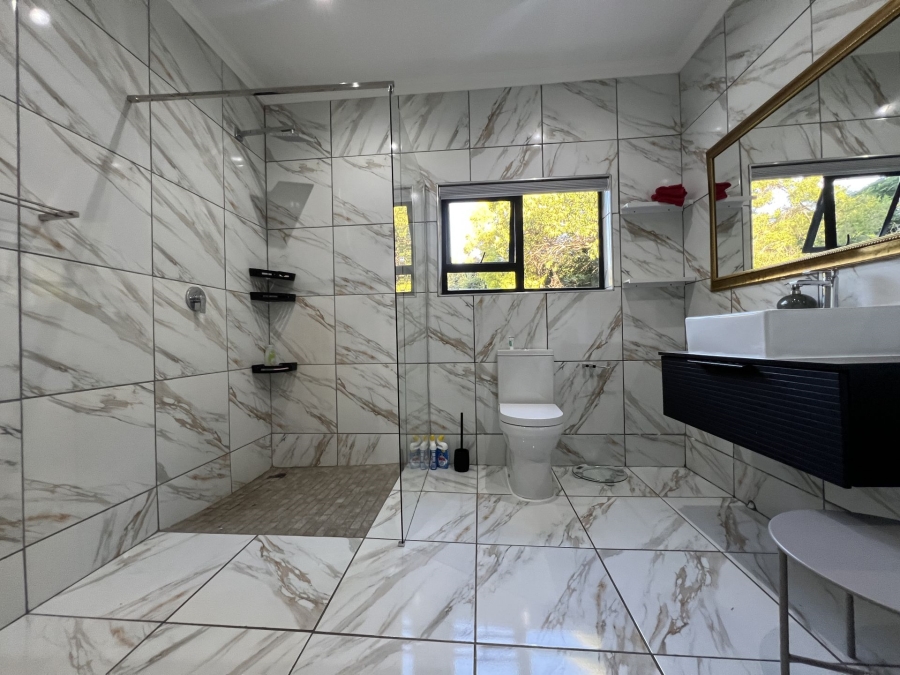 4 Bedroom Property for Sale in Waterkloof Ridge Gauteng