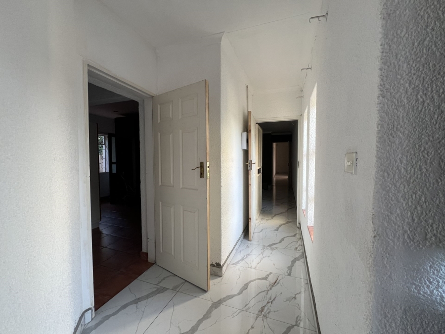 4 Bedroom Property for Sale in Waterkloof Ridge Gauteng