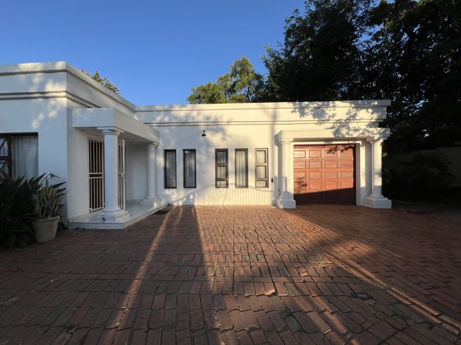 4 Bedroom Property for Sale in Waterkloof Ridge Gauteng