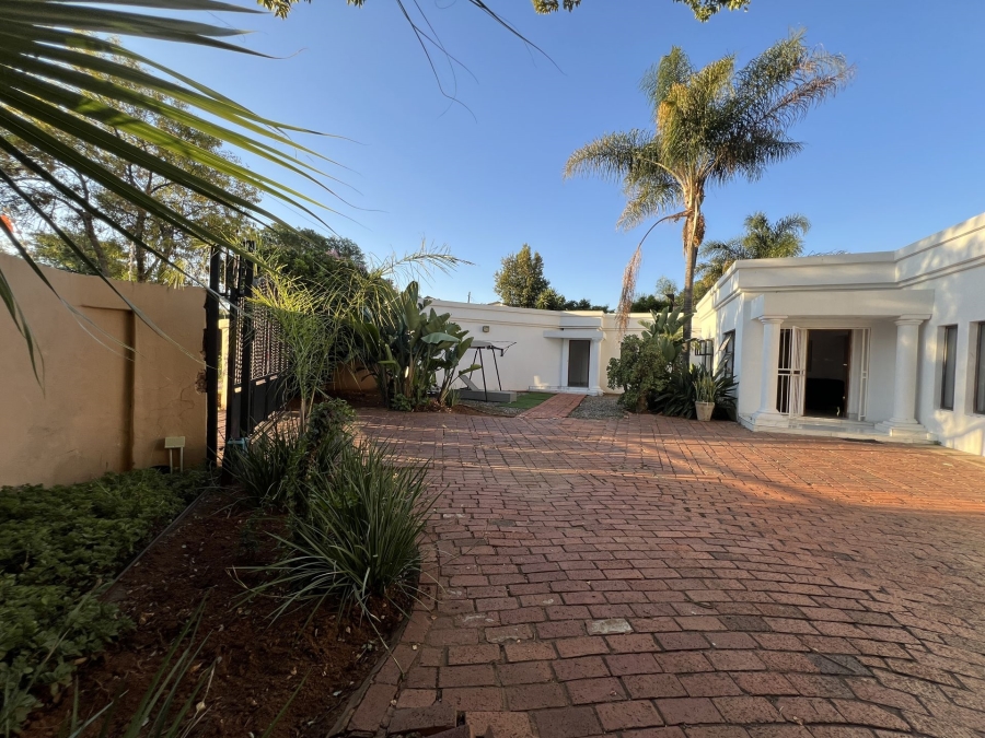 4 Bedroom Property for Sale in Waterkloof Ridge Gauteng