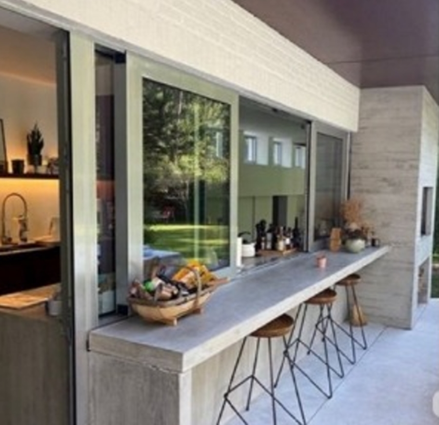 4 Bedroom Property for Sale in Heritage Hill Gauteng