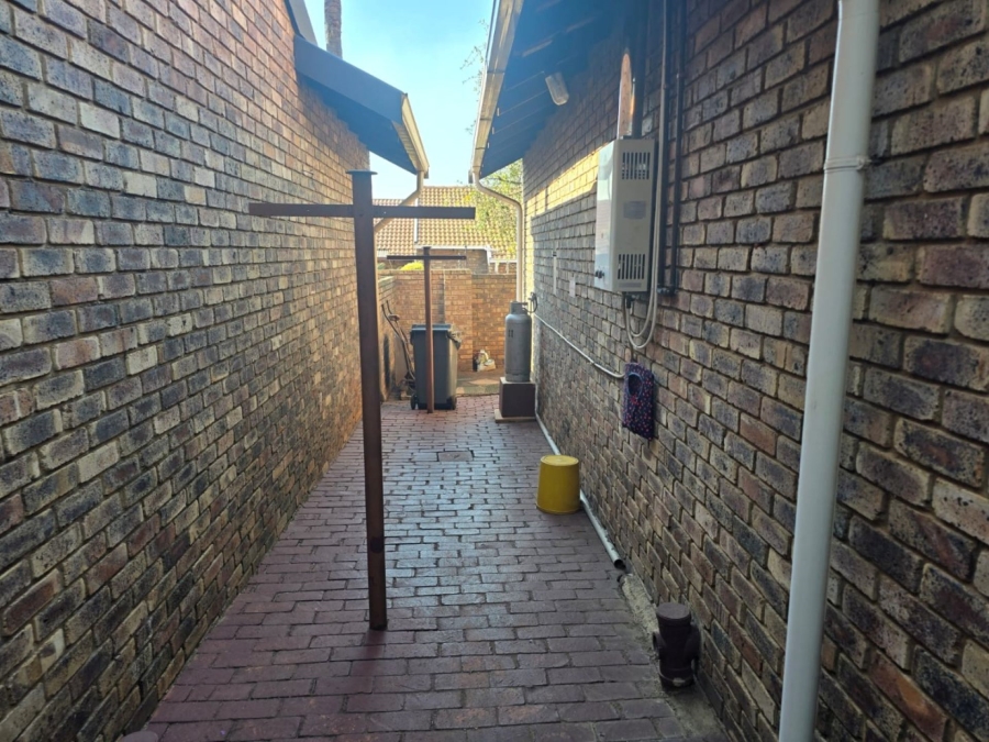 3 Bedroom Property for Sale in Montana Park Gauteng