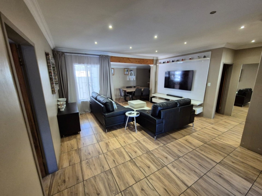 3 Bedroom Property for Sale in Magalieskruin Gauteng